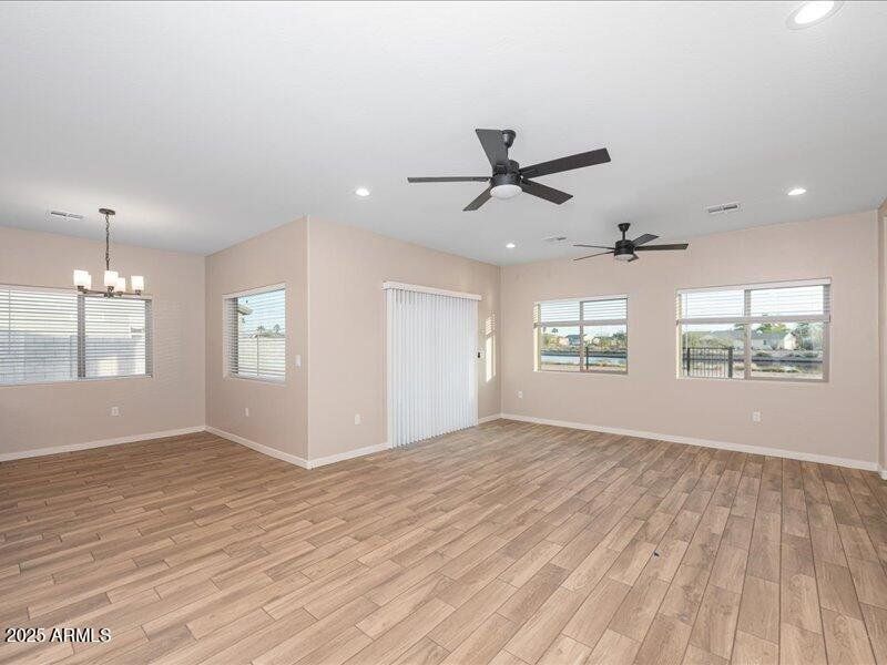 13-10879-Reef-Circle-13