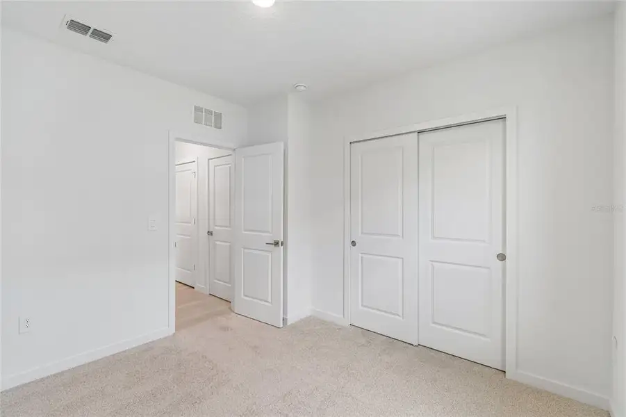 Spacious, unfurnished interior of a new home in Aspire at Canter Creek, Davenport (Image 30).