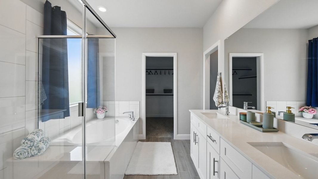 Furnished interior view inside a new home in Eagle Creek, Denton (Image 27).