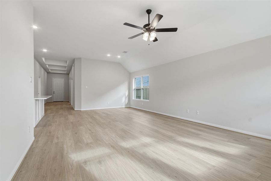 Spacious, unfurnished interior of a new home in Brookewater, Rosenberg (Image 22).