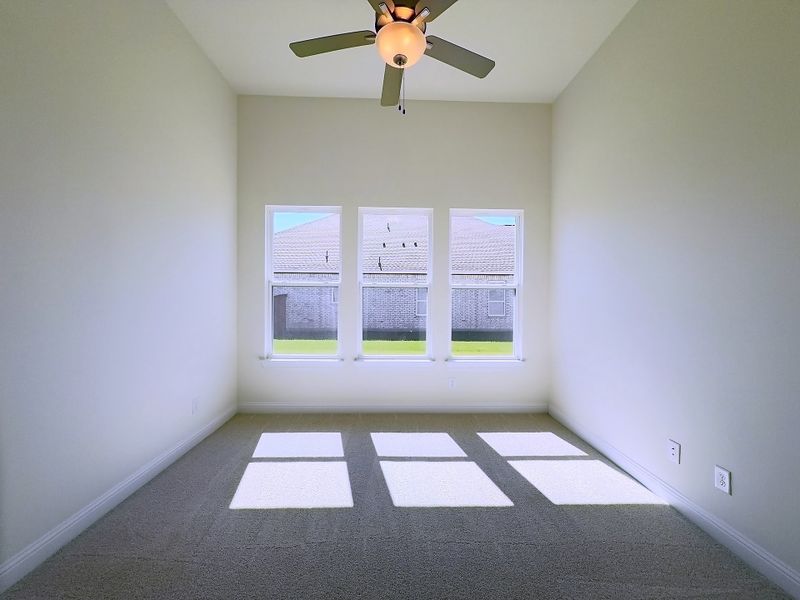 Spacious, unfurnished interior of a new home in Polo Ridge, Mesquite (Image 19).