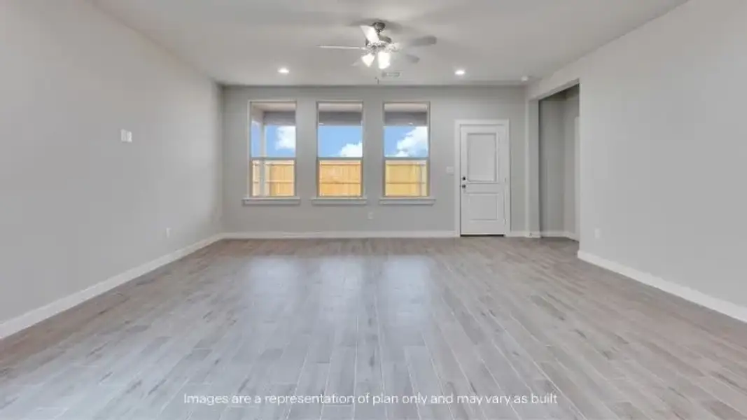Spacious, unfurnished interior of a new home in Homestead at Parks Bell Ranch, Odessa (Image 14).