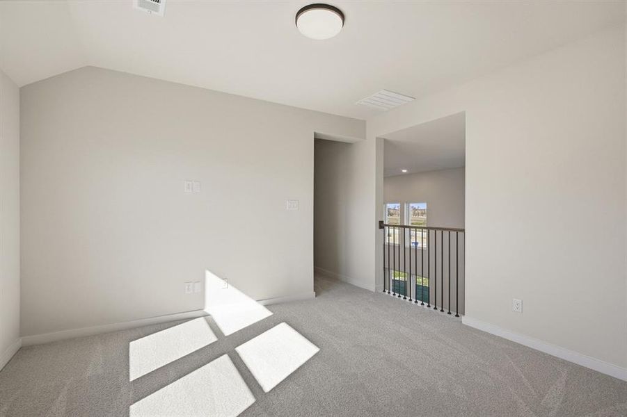 Spacious, unfurnished interior of a new home in Mosaic, Prosper (Image 18).