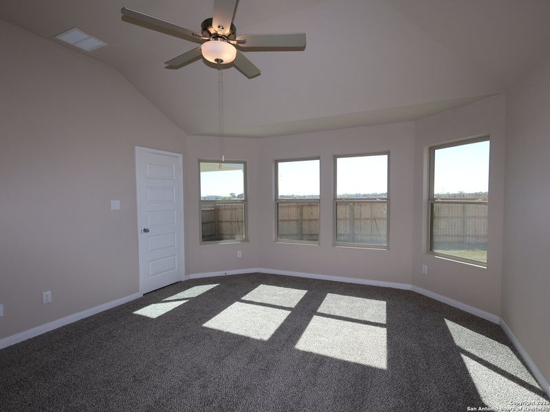 Spacious, unfurnished interior of a new home in Paloma Park, Converse (Image 14).
