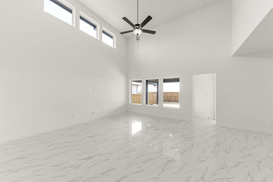 Spacious, unfurnished interior of a new home in Sutton Fields, Celina (Image 14).