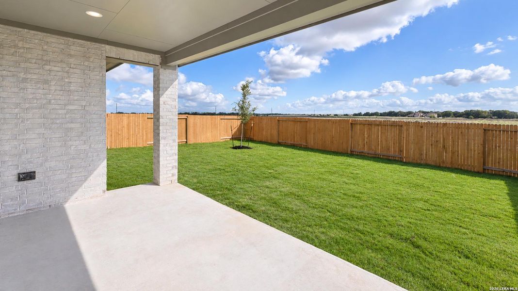Exterior details and patio area of a home in Meadows of Mill Creek, Seguin (Image 4).