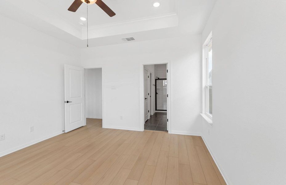 Spacious, unfurnished interior of a new home in Horizon Lake, Leander (Image 23). Spacious, unfurnished interior of a new home in Horizon Lake, Leander (Image 23).