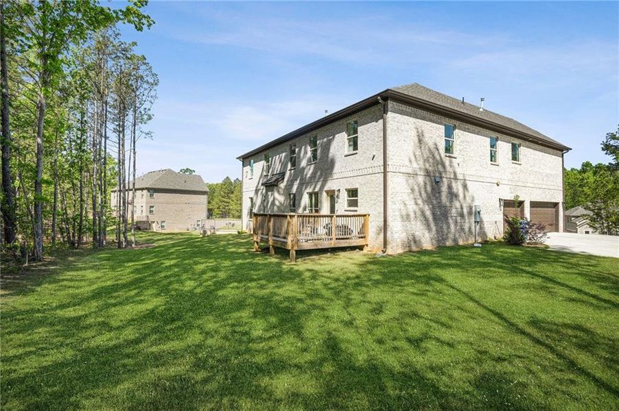 Exterior details and patio area of a home in , Fairburn (Image 25).