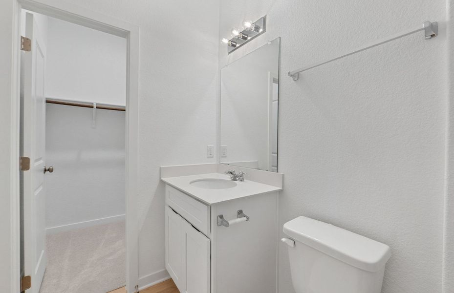 Furnished interior view inside a new home in Alto, San Marcos (Image 6).