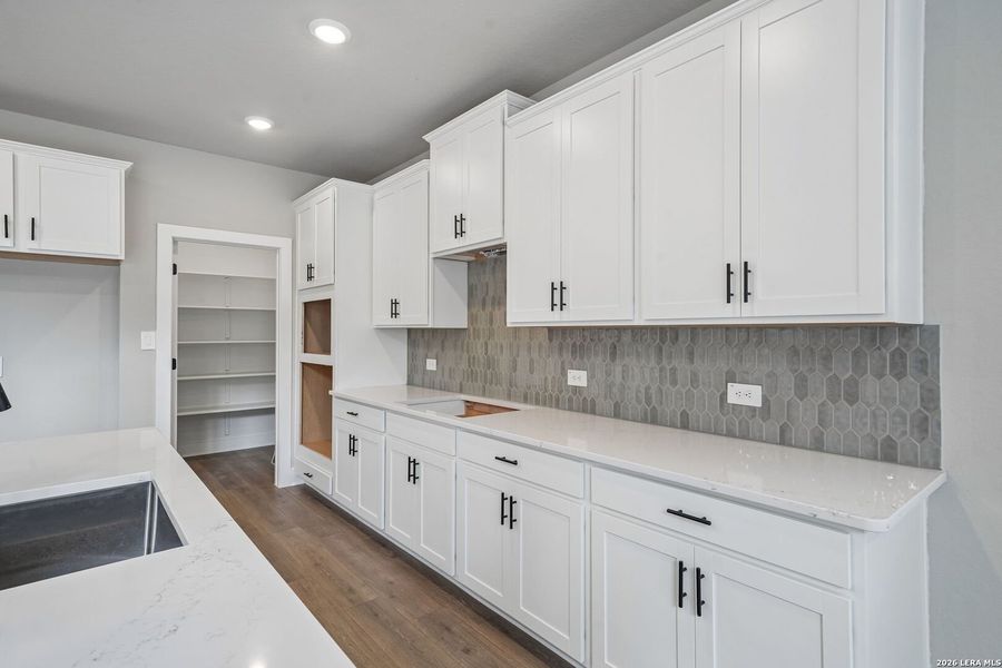 Furnished interior view inside a new home in Fox Falls, Boerne (Image 9).