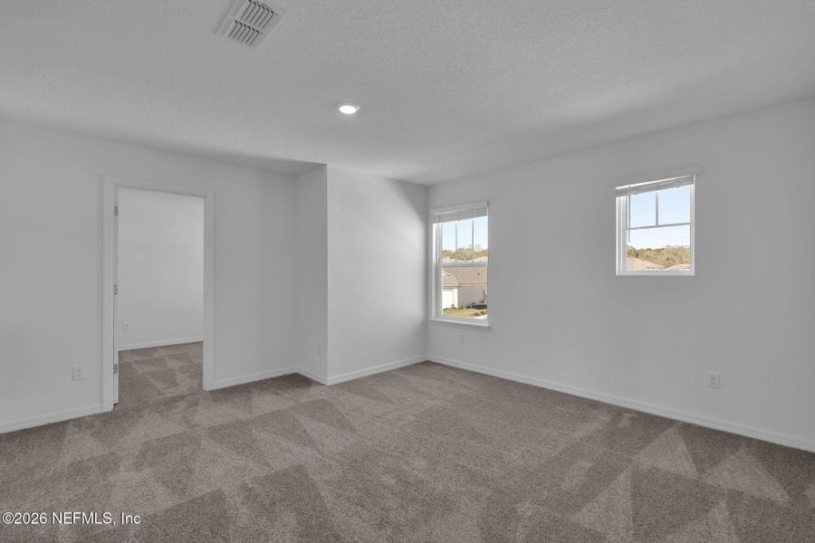 Spacious, unfurnished interior of a new home in Wells Landing, Jacksonville (Image 15).