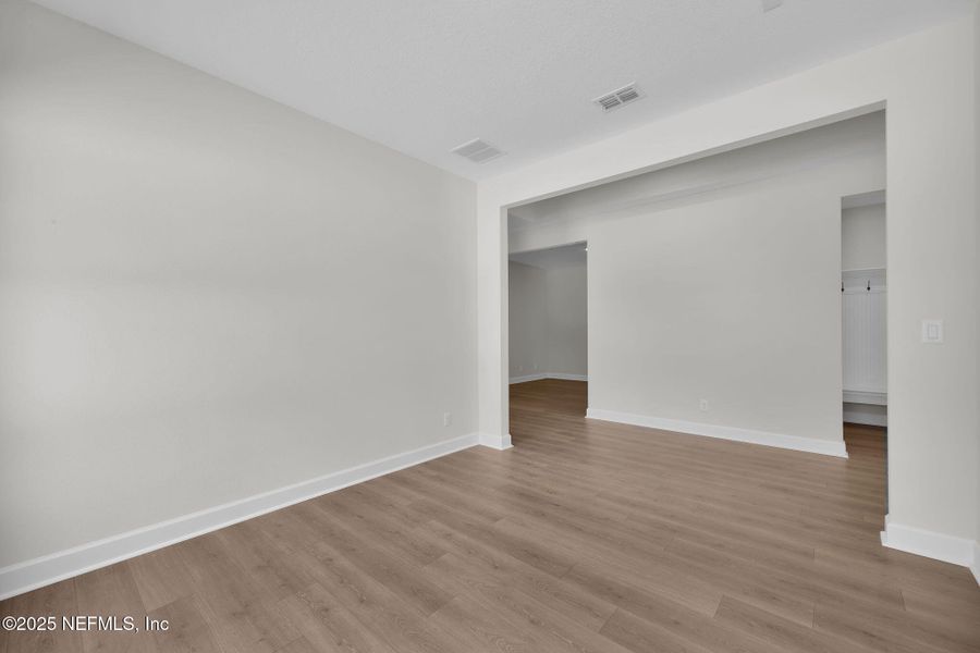 Spacious, unfurnished interior of a new home in Creighton Pointe, Fleming Island (Image 44). Spacious, unfurnished interior of a new home in Creighton Pointe, Fleming Island (Image 44).