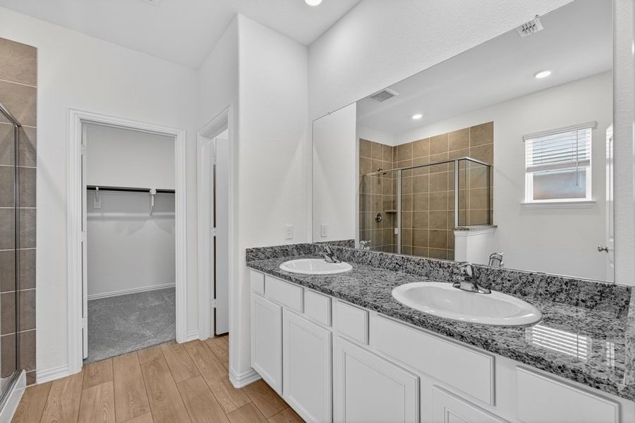 Furnished interior view inside a new home in River Ridge, Crandall (Image 8).