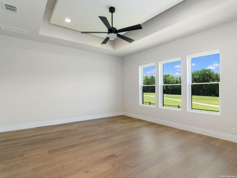 Spacious, unfurnished interior of a new home in , San Antonio (Image 35).