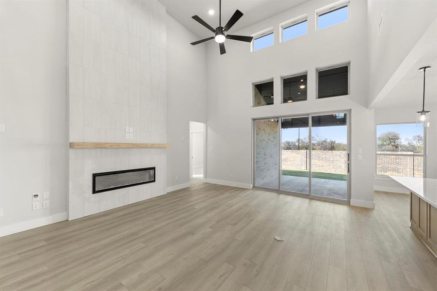 07. 2040 Valencia - Family