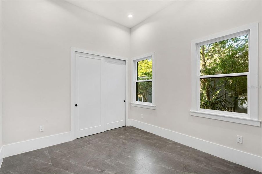 Spacious, unfurnished interior of a new home in , Winter Park (Image 51).