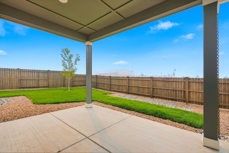 Representative exterior details of a home built from the Laurel by MonteVista Homes in IronHorse, Prineville (Image 4).