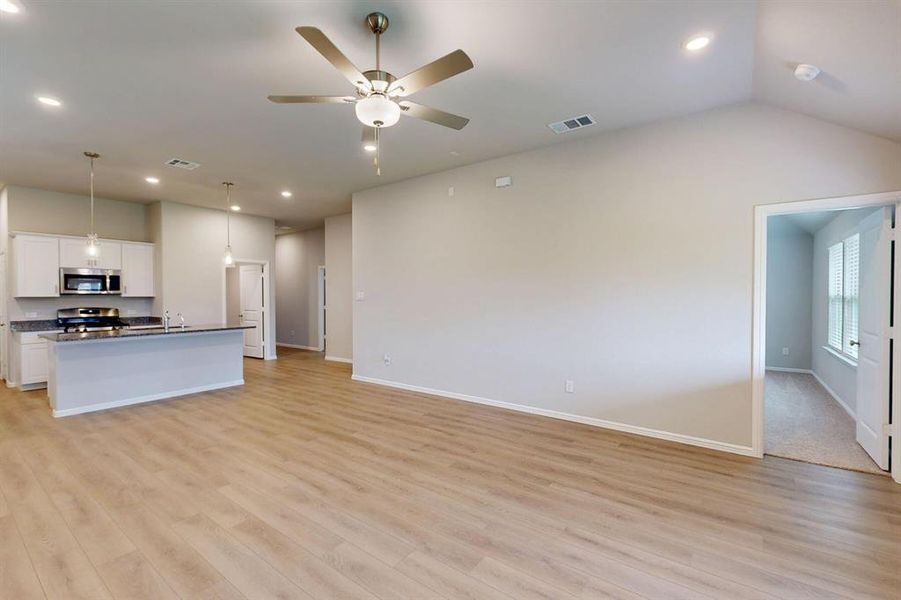 Spacious, unfurnished interior of a new home in Forest Park, Princeton (Image 10). Spacious, unfurnished interior of a new home in Forest Park, Princeton (Image 10).