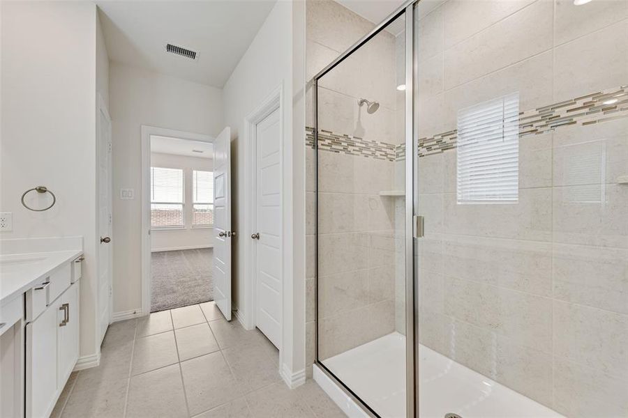 Furnished interior view inside a new home in Walden Pond, Forney (Image 8).