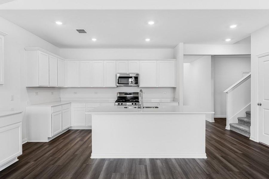 2143 Tule Way ~ Ready Now!