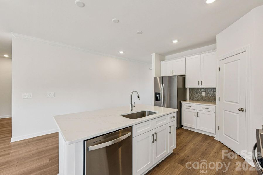 Photo is not of the actual home, but is an inspirational photo of builder’s model home and may depict options, furnishings, and/or decorator features that are not included Photo is not of the actual home, but is an inspirational photo of builder’s model home and may depict options, furnishings, and/or decorator features that are not included