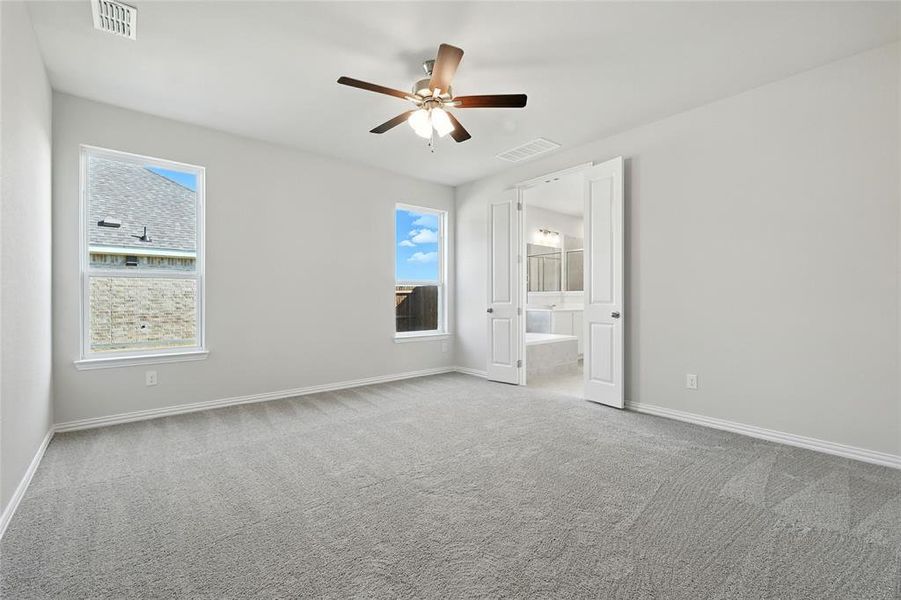 Spacious, unfurnished interior of a new home in Pebblebrook, Sherman (Image 24).