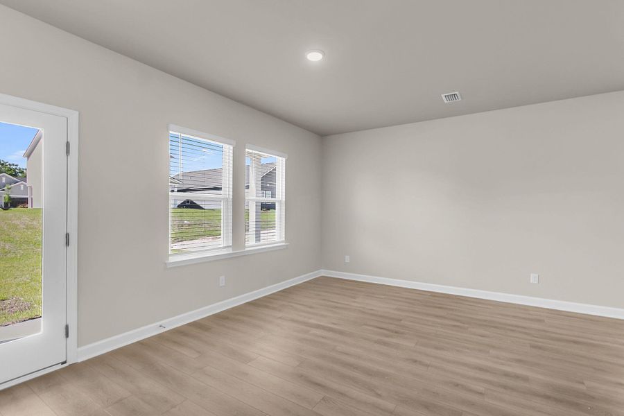 Spacious, unfurnished interior of a new home in Tea Farm, Ravenel (Image 23).