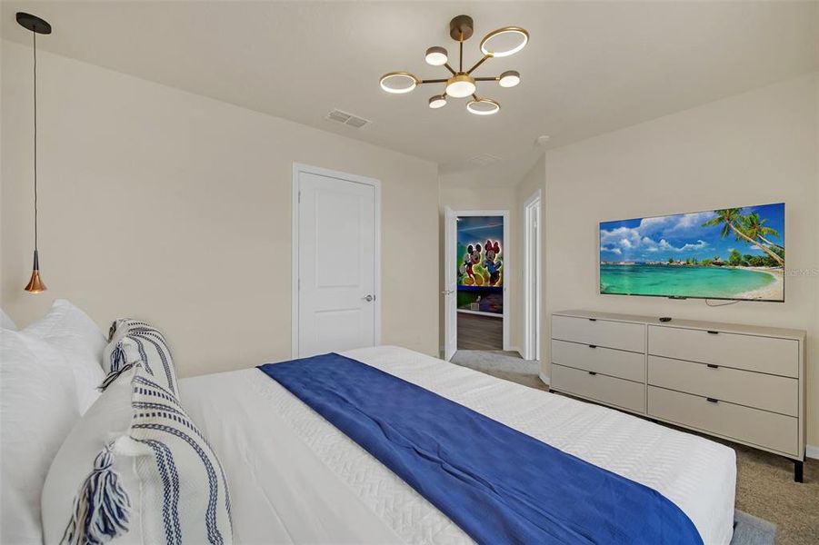 Furnished interior view inside a new home in , Clermont (Image 25).