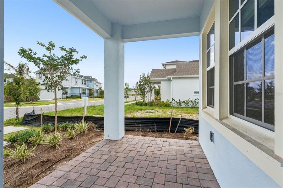 Exterior details and patio area of a home in Laureate Park, Orlando (Image 34).