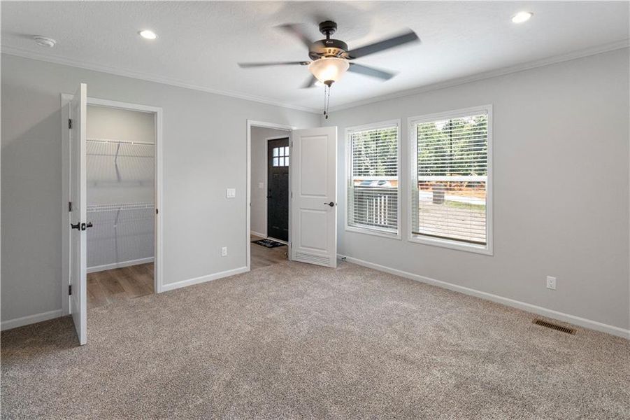 Spacious, unfurnished interior of a new home in , Clarkesville (Image 25).