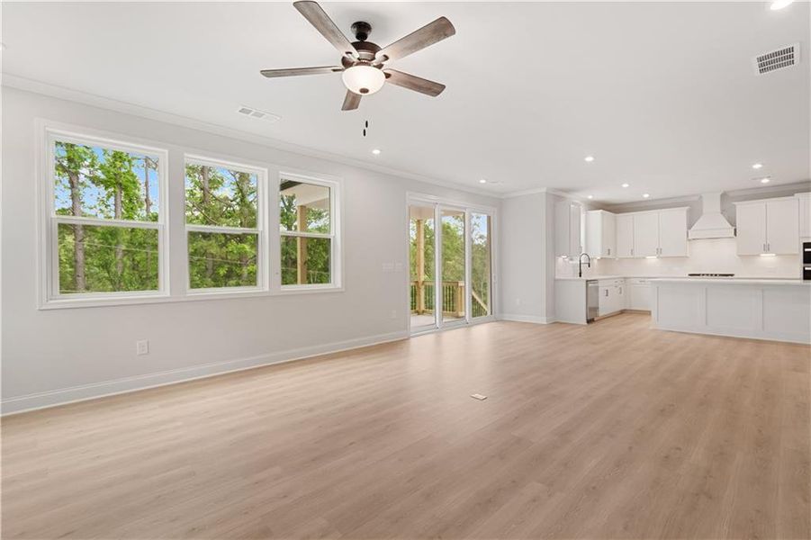 Spacious, unfurnished interior of a new home in Tiberon Woods, Cumming (Image 27).