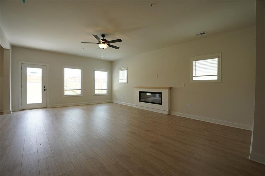Spacious, unfurnished interior of a new home in , Marietta (Image 15).