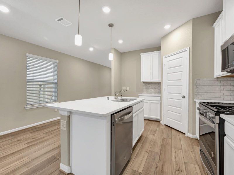 Furnished interior view inside a new home in Montgomery Oaks - Premier, Conroe (Image 10). Furnished interior view inside a new home in Montgomery Oaks - Premier, Conroe (Image 10).