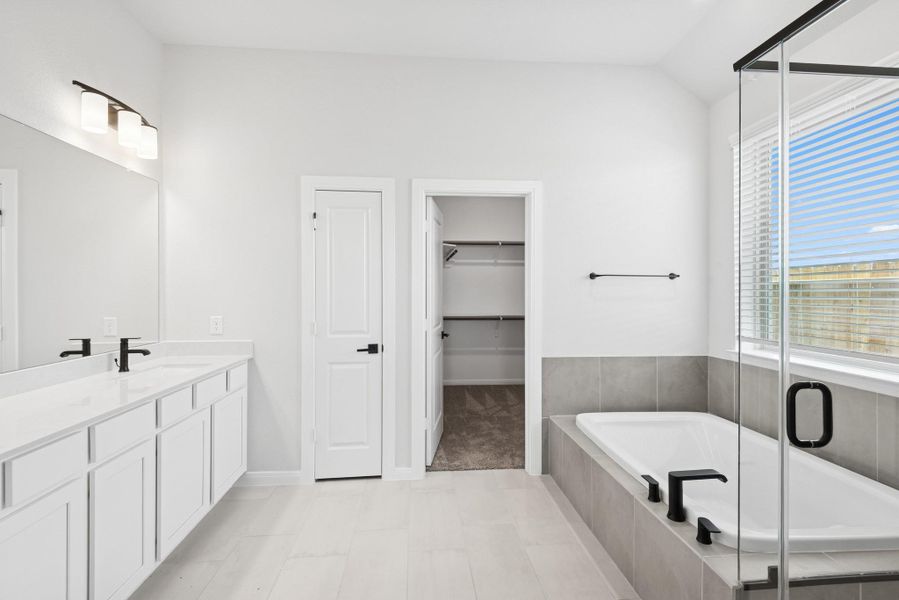 Furnished interior view inside a new home in Jordan Ranch 45' Homesites, Fulshear (Image 9). Furnished interior view inside a new home in Jordan Ranch 45' Homesites, Fulshear (Image 9).