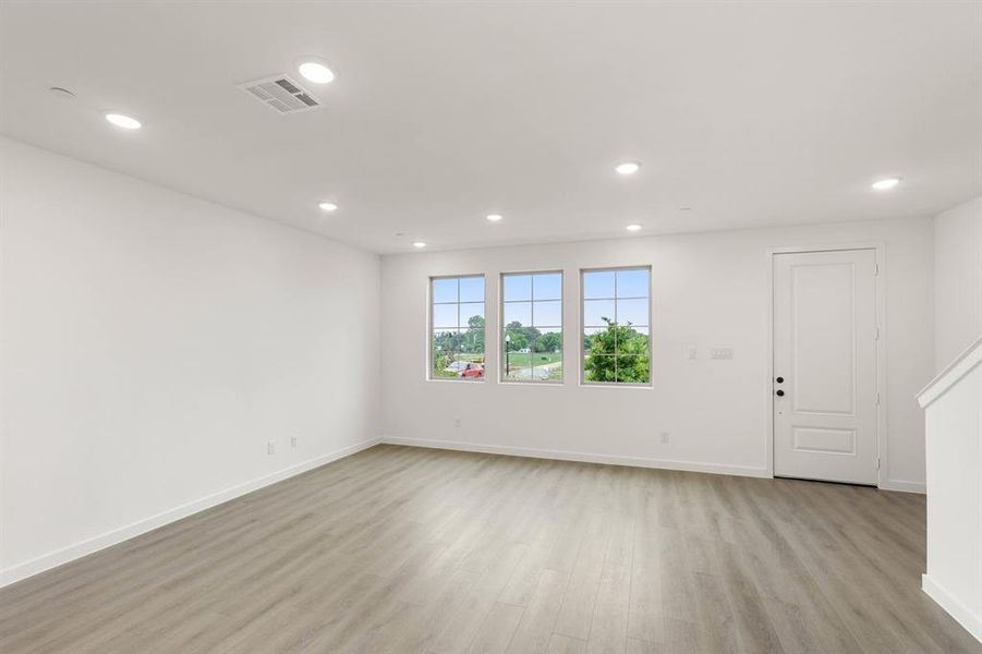 2306 Glacier-Living Room-1