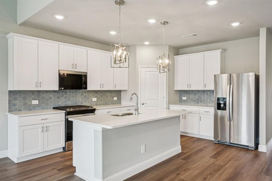 Photo is not of the actual home, but is an inspirational photo of builder’s model home and may depict options, furnishings, and/or decorator features that are not included. Photo is not of the actual home, but is an inspirational photo of builder’s model home and may depict options, furnishings, and/or decorator features that are not included.