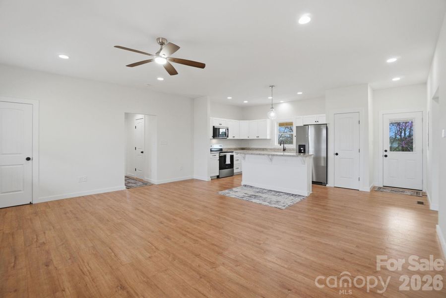 Spacious, unfurnished interior of a new home in , Newton (Image 13).