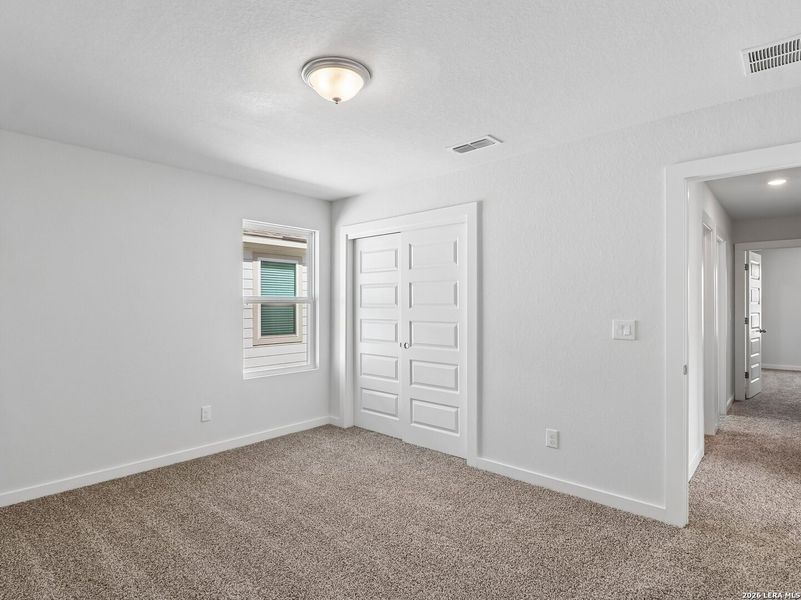 Spacious, unfurnished interior of a new home in Talley Fields, San Antonio (Image 24).