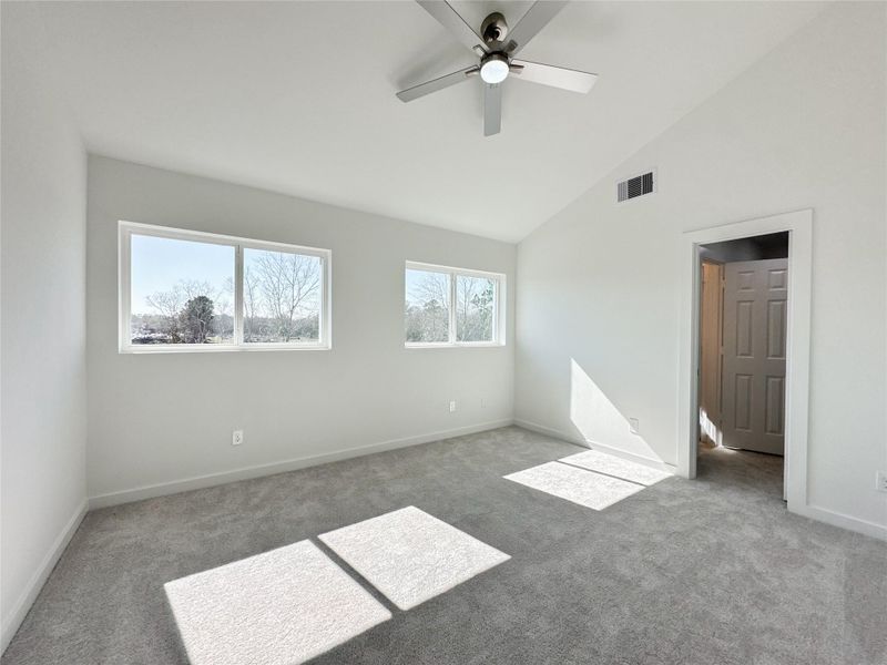 Spacious, unfurnished interior of a new home in , Conroe (Image 29).