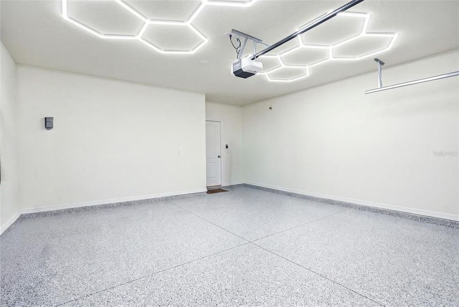 Spacious, unfurnished interior of a new home in Cascades, Davenport (Image 22).