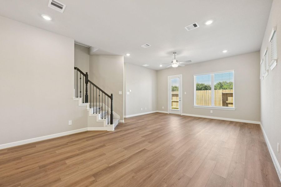 Spacious, unfurnished interior of a new home in Kemah Crossing - Luxe Series, Kemah (Image 39). Spacious, unfurnished interior of a new home in Kemah Crossing - Luxe Series, Kemah (Image 39).