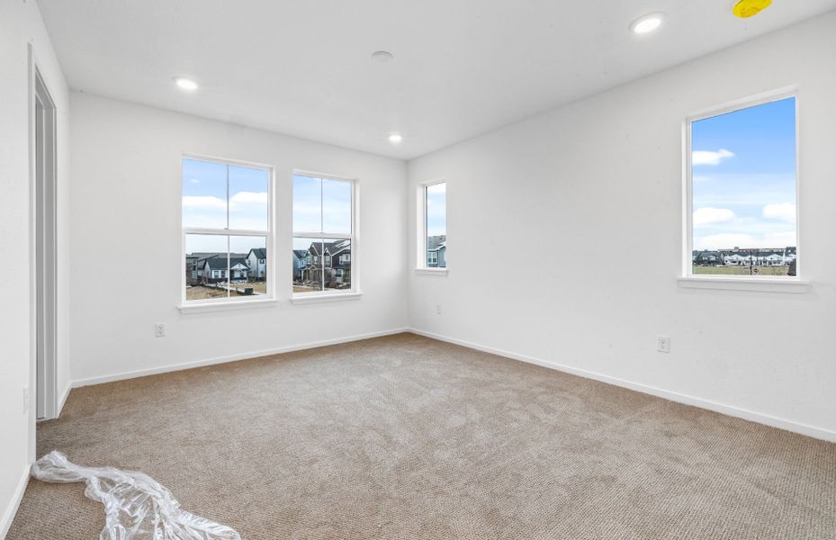 Spacious, unfurnished interior of a new home in Painted Prairie, Aurora (Image 26).