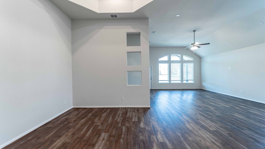 Spacious, unfurnished interior of a new home in Sunfield, Buda (Image 21). Spacious, unfurnished interior of a new home in Sunfield, Buda (Image 21).