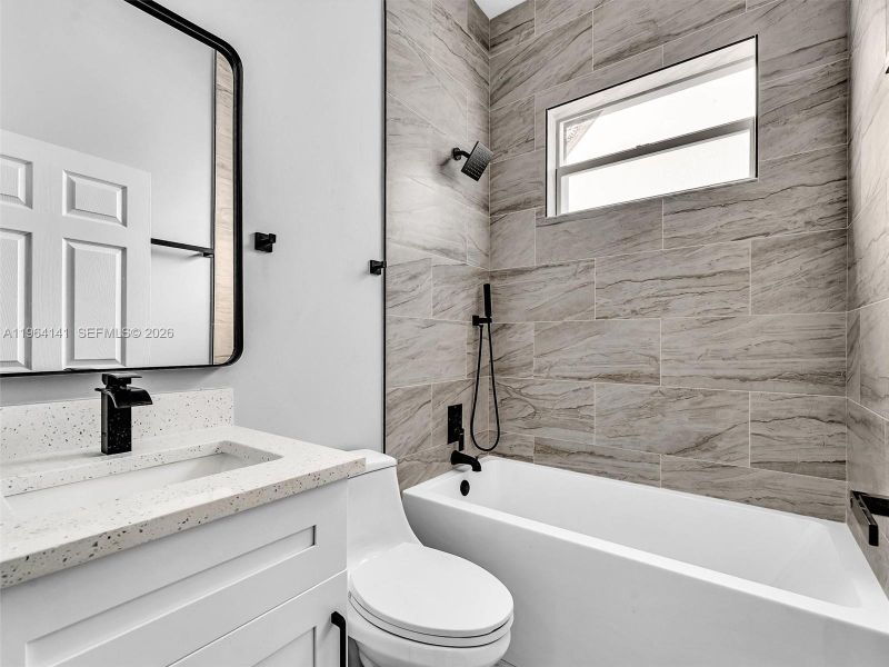 Furnished interior view inside a new home in , Fort Pierce (Image 7).