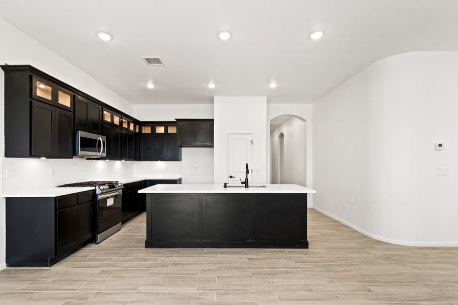 Furnished interior view inside a new home in Paseo Del Este Unit 9, El Paso (Image 7). Furnished interior view inside a new home in Paseo Del Este Unit 9, El Paso (Image 7).
