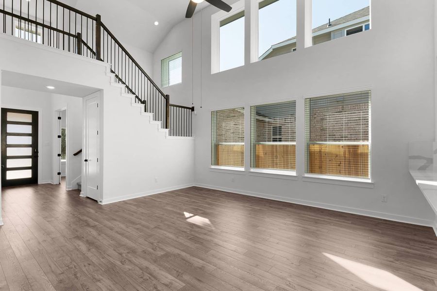 Spacious, unfurnished interior of a new home in Lariat, Liberty Hill (Image 25).