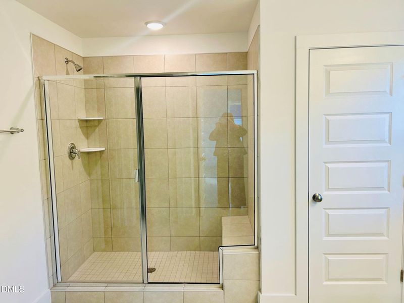 RVF 53 owner's shower with seat