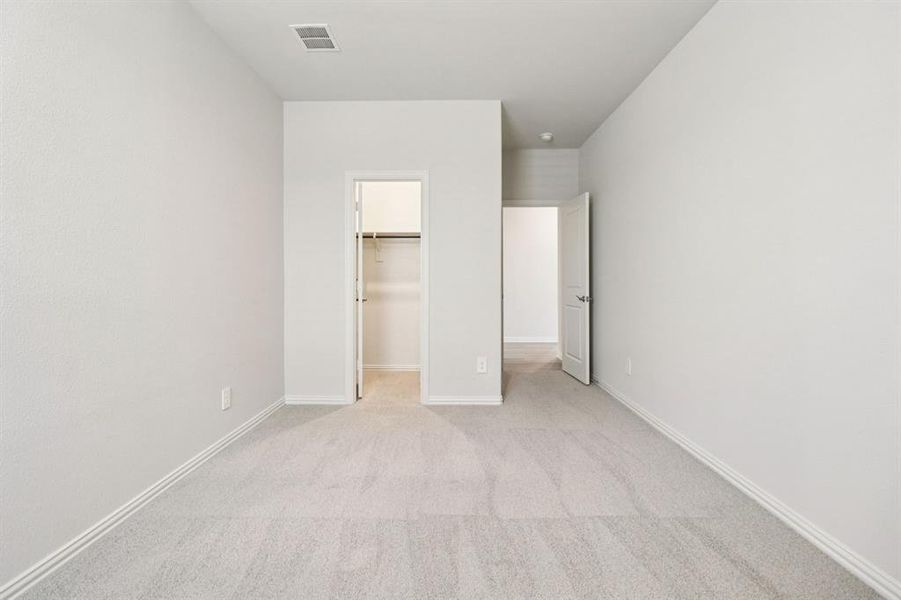 Spacious, unfurnished interior of a new home in Lakehaven - Premier Series, Farmersville (Image 33).