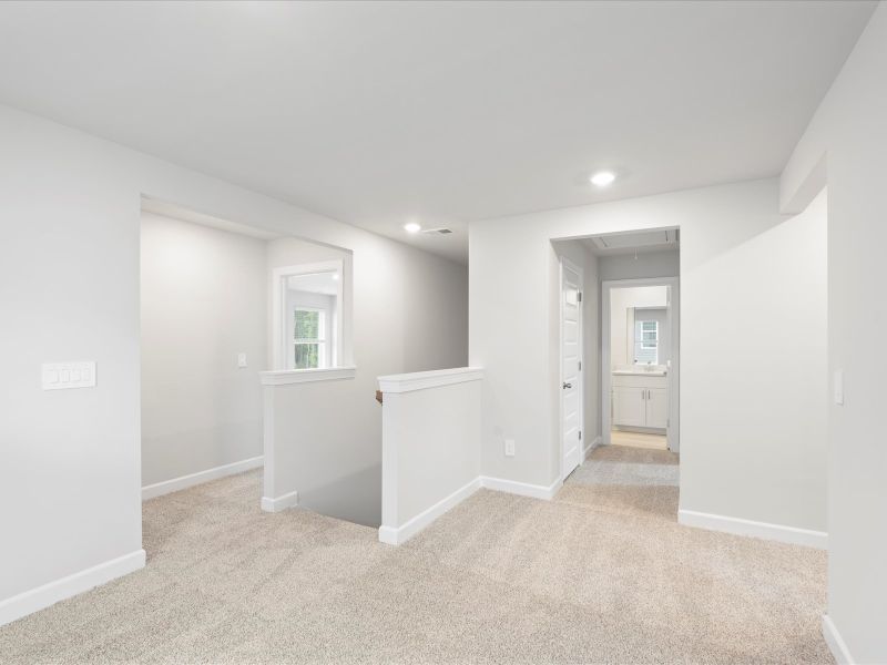 Welcome to the Dallas floorplan at Brayfield Manor - Heritage Collection.