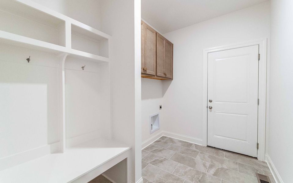 Image 29 of a home in Aden Woods.